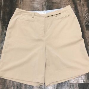 Tommy Hilfiger// Bermuda shorts